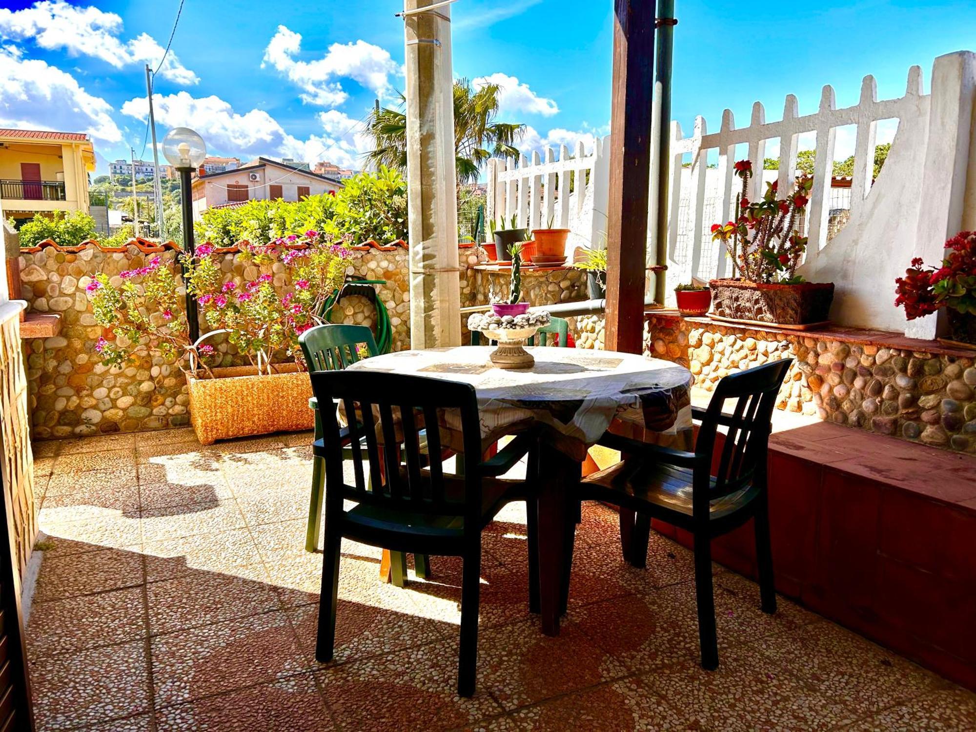 Apartmán Casa Del Sole Campofelice Di Roccella Exteriér fotografie