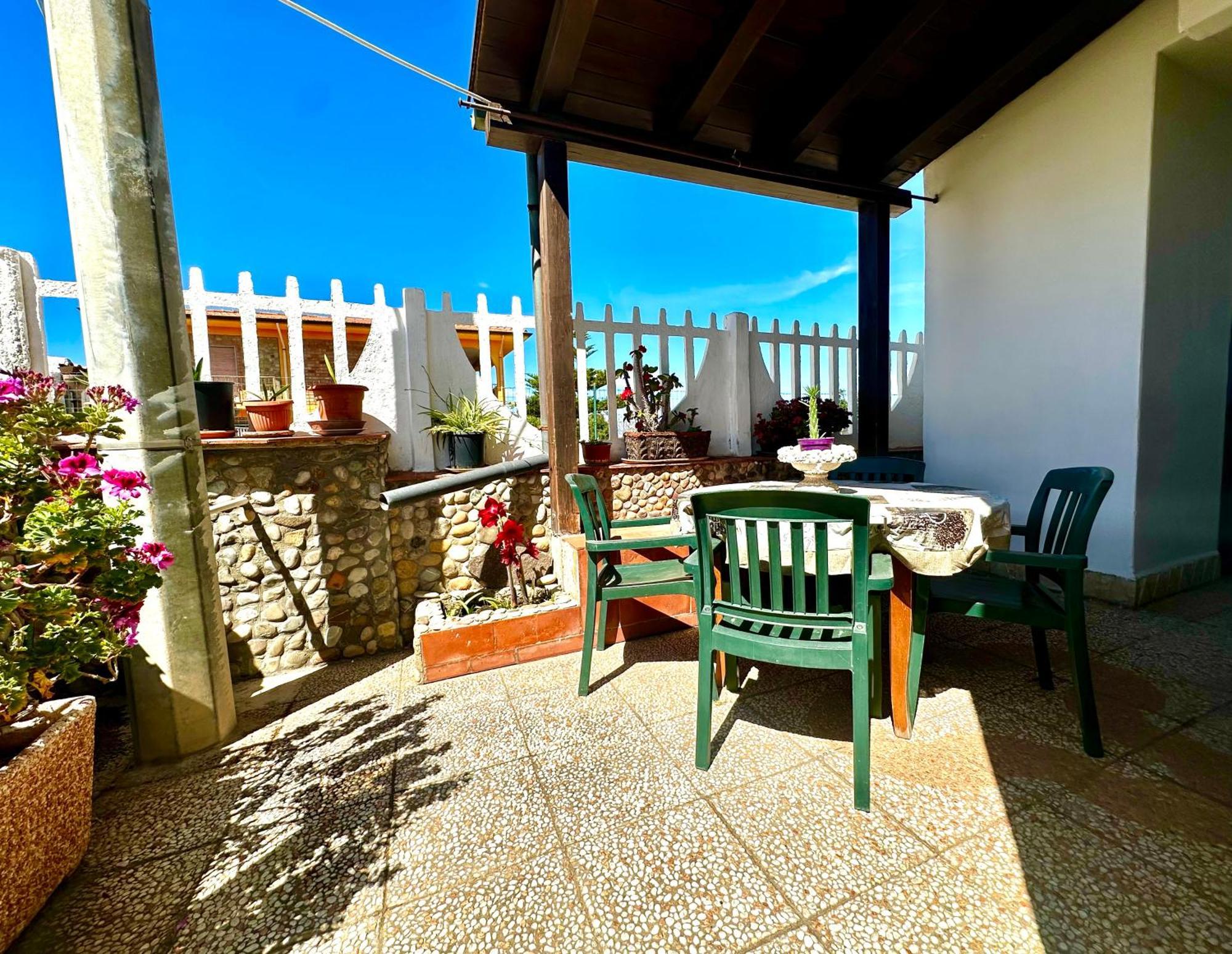 Apartmán Casa Del Sole Campofelice Di Roccella Exteriér fotografie